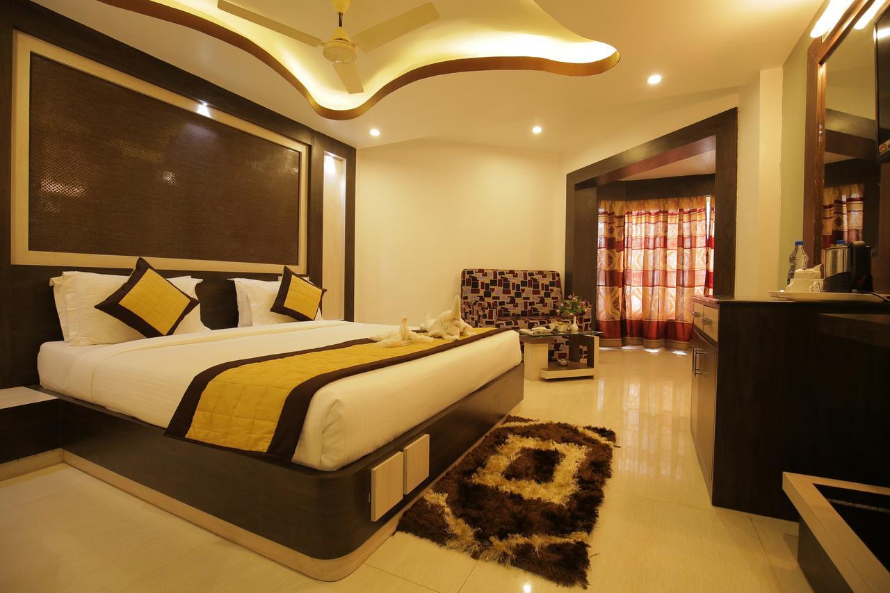 Balaji International 4*